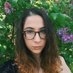 Meet your Posher, Dana